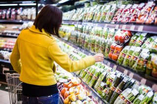 Všeobecné zdražování jen tak neskončí, varují výrobci potravin. Máslo může stát i 80 korun. Potřebné vstupy odrážejí náklady na energie