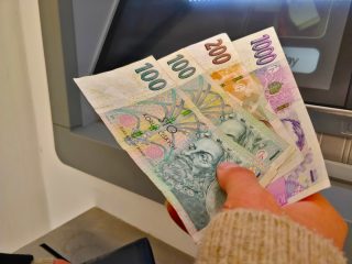 Máte účet u této banky? Právě rozdává vybraným klientům až 10 000 Kč. Stačí splnit jednoduché podmínky