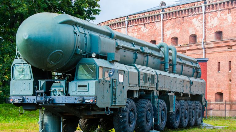 Západ může reagovat na jaderný krok ruského prezidenta hned několika způsoby 1 jaderna raketa