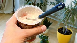 Jogurty v Česku mají tragickou kvalitu. Existuje několik značek, kterým by se lidé měli vyhnout