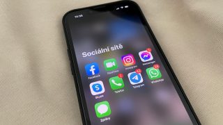 Google upozornil na aplikaci iRecord, která dokáže odposlouchávat zařízení. Lide by si prý měli smazat
