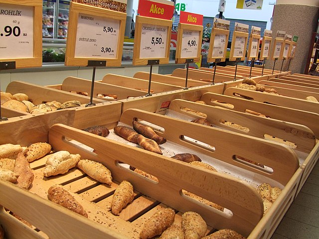 pecivo supermarket