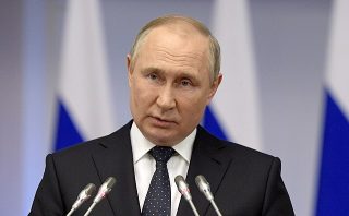 Putin odhalil, za jakých podmínek zmáčkne červené tlačítko