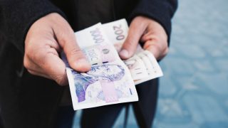 Lidem, kteří si spoří, dluží stát miliony koruny. Jednoduše je získají zpátky. Pokud se ale sami neozvou, o peníze přijdou