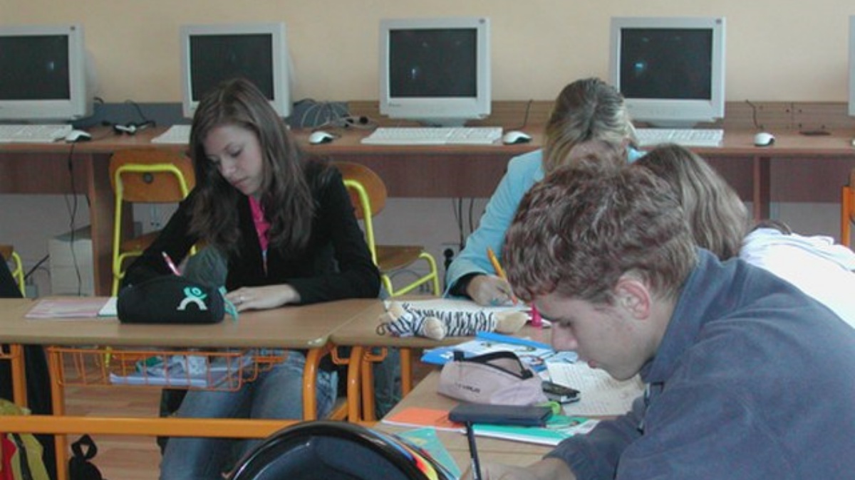Konec škol zdarma: Studenti si bez výjimek začnou platit za studium
