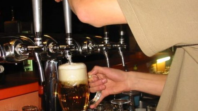 Konec jedné z nejznámějších restaurací v ČR: Alespoň jednou ji navštívil každý z nás. Už se tam ale nikdy nepodíváme 1 hospoda pivo
