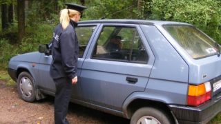 7 z 10 Čechů řídí auto, které nesplňuje přísné normy. I vy? Stačí, že si jednou sednete za volant a policie si na vás tvrdě došlápne