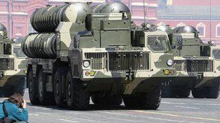 Znepokojivá zpráva pro západní země. Putin do Běloruska vyváží hrozivé zbraně