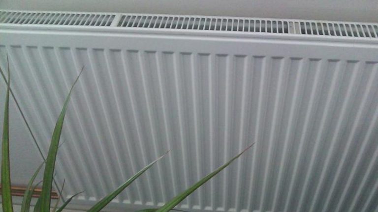 Ceny energií se u velkých společností ze dne na den mění. Změny se dotknou statisíců lidí. Každý si může jednoduše spočítat, kolik bude platit 1 topeni v byte