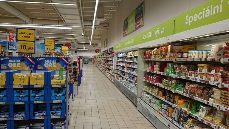 Klíčová potravina masivně zdraží. Dennodenně ji používá každý z nás. Ještě je čas udělat si zásoby 1 cesko supermarket obchody
