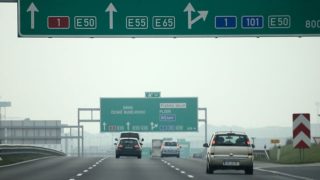 Dálniční známky 2023: Příští rok nezdraží. Její pořízení bude možné ale pouze on-line