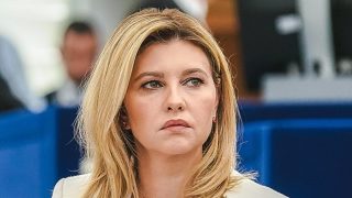 O manželce Zelenského nebylo dlouho slyšet. Naposledy se objevila ve Francii, kde za hodinu stihla utratit skoro milion korun