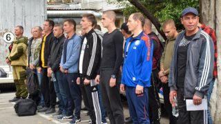 Ruská mobilizace v praxi: Armáda chtěla odvést chlapce, který je 14 let mrtvý