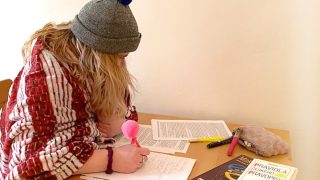 Studenti si stěžují na nevytopené třídy. Vytápění musíme tlumit kvůli drahotě, reaguje střední škola