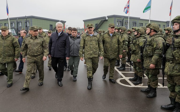 Rusko oznámilo, že rozšiřuje svou armádu a vytvoří nové jednotky 1 sojgu rusko armada vojaci