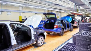 Rusko může během krátké chvíle znárodnit opuštěné západní automobilky