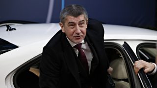 Babiš sdílel fotomontáže s politiky. Pekarová mu jeho úder vrátila