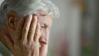 Důchodci utřou nos: Stát se jim rozhodl pořádně přitížit. Teprve teď začnou senioři dřít bídu s nouzí