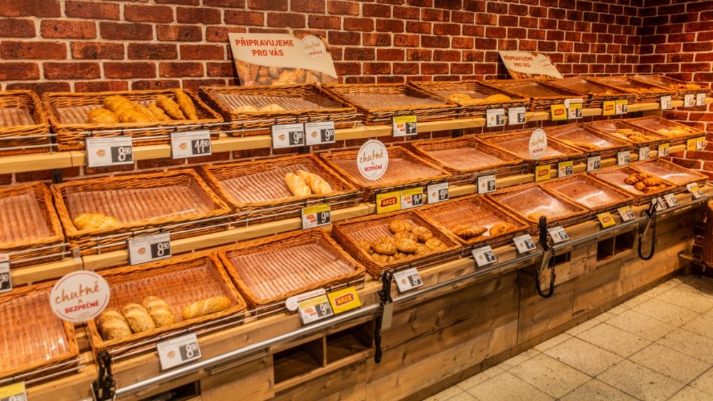 potraviny pecivo supermarket cesko