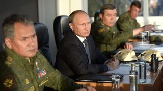 Putinův spojenec tvrdí, že Rusko je válce s Británií a USA, nikoli s Ukrajinou