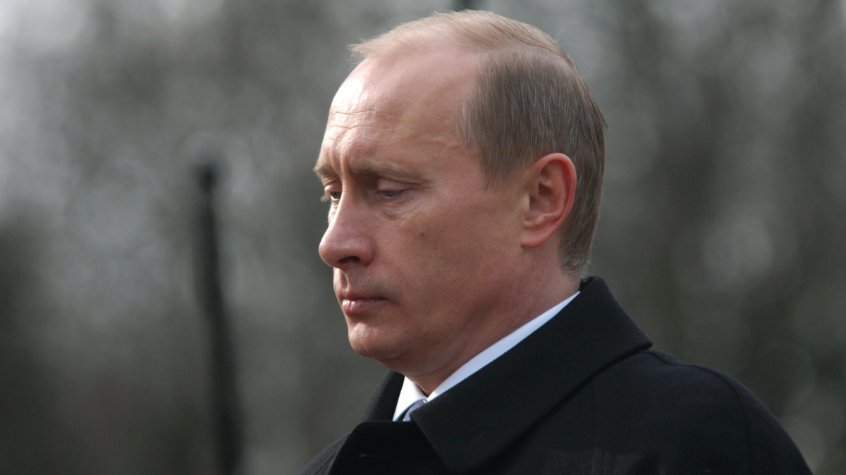 Putin ve vaku na mrtvoly na budově českého ministerstva: Policie celý případ předala dál