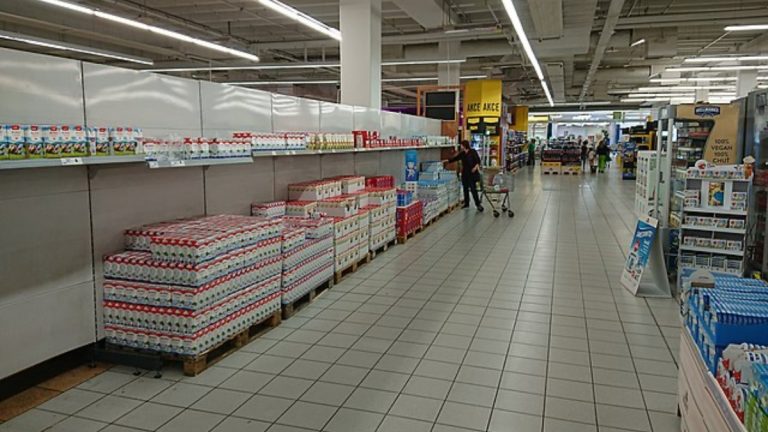 Supermarkety ve velkém ruší důležitou službu: Hlavně důchodci zuří, tohle nám nemůžou udělat 1 supermarket cesko praha