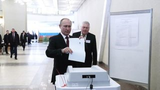 Prezidentské volby v Rusku jsou za rohem: Putin může být u moci déle než Stalin