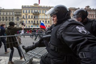 „Syndrom speciální operace“: Lidé se bouří, Putinovo Rusko je těsně před kolapsem