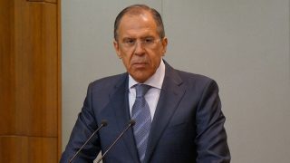 Lavrov: Západ využívá Ukrajinu k tomu, aby celý svět nenáviděl Rusy