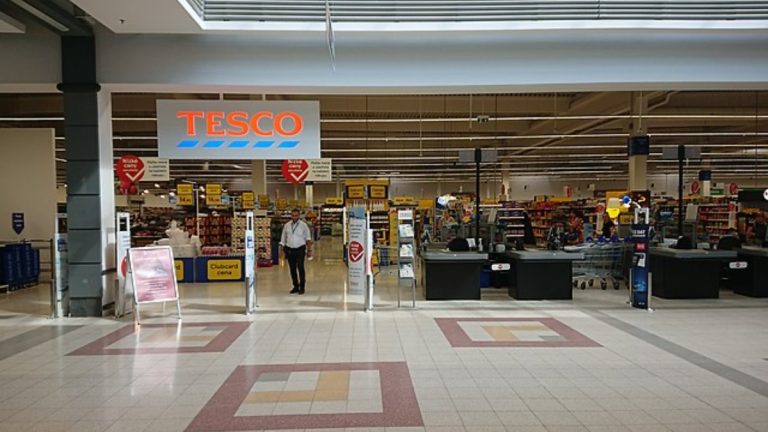 tesco supermarket praha
