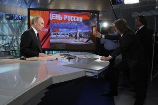 Síla propagandy u Rusů slábne. Její vliv ale roste na Západě