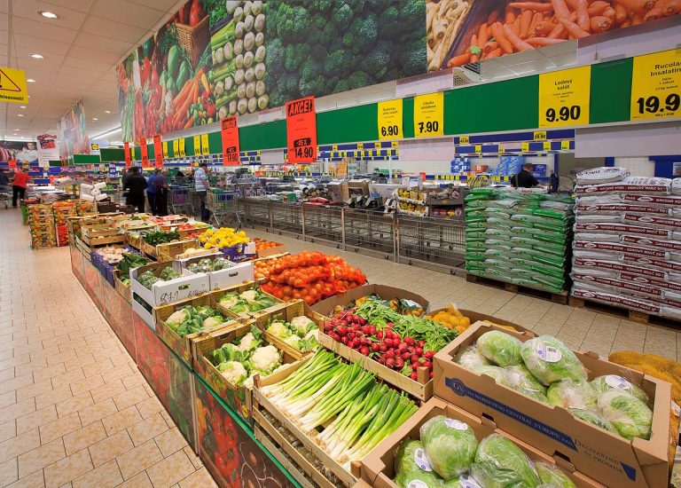 Zelenina se v Česku stává výsadou bohatých. Ceny vzbuzují u lidí rozhořčení 1 zelenina obchod prodejna lidl cesko