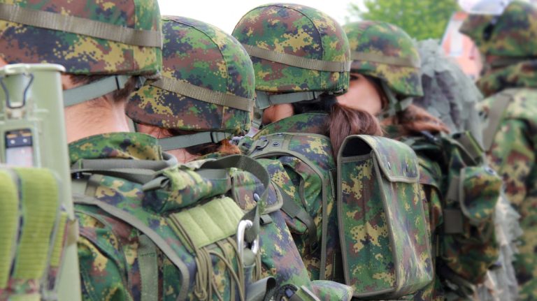 Ženy do první linie: Rusové už jsou zoufalí, vojačky pošlou na porážku 1 zeny armada 1