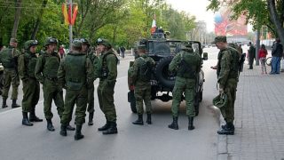 Putinova armáda páchá jeden válečný zločin za druhým. Zaměřují se i na malé děti
