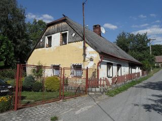 Starší domy se kvůli EU stanou neprodejnými, lidé se s tím musí smířit