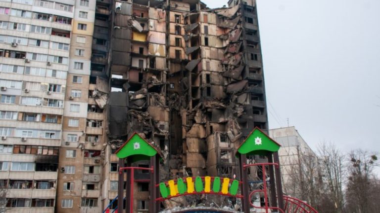 Cestovky jsou pro zisk schopny udělat cokoli. Lidem právě teď nabízí dovolenou na Ukrajině 1 valka ukrajina hriste