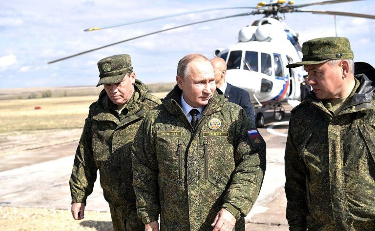 Putin se na Ukrajině nezastaví. Podle politologa chce obnovit Sovětský svaz 1 vladimir putin armada velitele