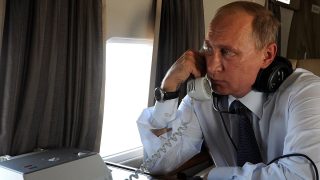 Putin navštívil Krym a už zase potvrdil svoje problémy se zdravím