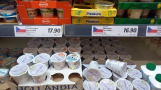 Konec cenovek v obchodech. Lidé jsou zmateni, jak se dozvíme ceny produktů?