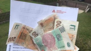 Pozor: Jste klienty VZP? Hrozí vám, že během chvíle přijdete o všechny své peníze