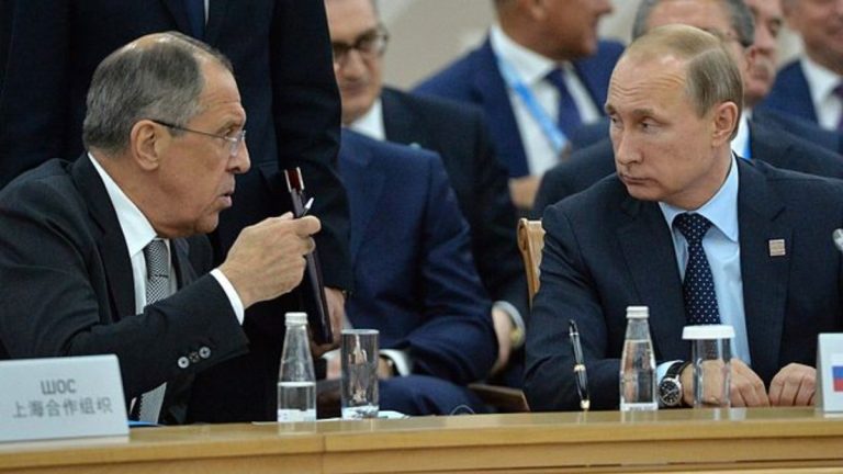 Putinova pravá ruka Lavrov letí do USA. Tématem číslo jedna bude Ukrajina 1 putin lavrov