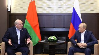 Hlavní Putinův spojenec se začíná cukat. Lukašenko pomoc podmiňuje zárukami