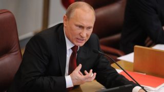 Ležel nahý na podlaze a brečel: Putin se měl po léčbě rakoviny nervově zhroutit