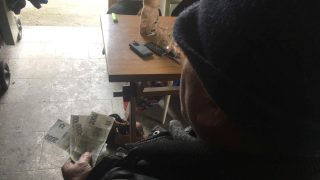 Policie varuje důchodce: Pokud k vám přijdou tito lidé na návštěvu domů, neotevírejte. Hrozí, že přijdete o desítky tisíc Kč
