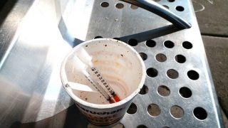 Lidé ve městech mají strach. Policie nestíhá řešit nebezpečný odpad