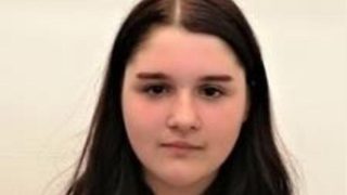Po 14leté dívce se slehla zem. Naposledy se vracela od babičky, nyní ji hledá policie