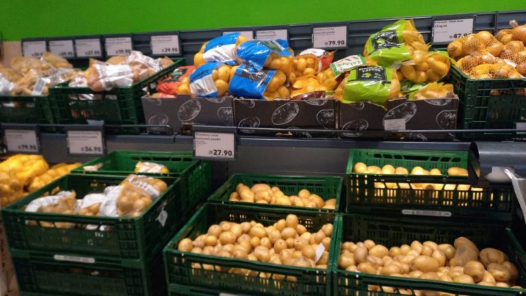 brambory supermarket zelenina obchod