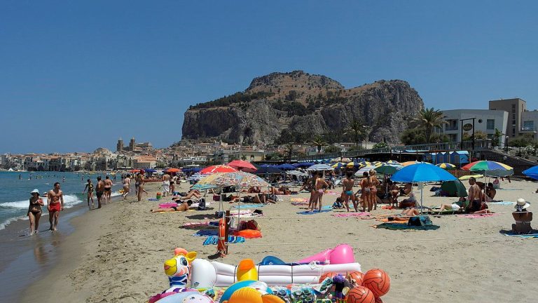 italie dovolena more leto plaz