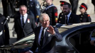 Kontroverzní král Karel III. má údajně milovat islám a být vzdáleným příbuzným Draculy: Konspirace o synovi Alžběty II. kolují ve velkém
