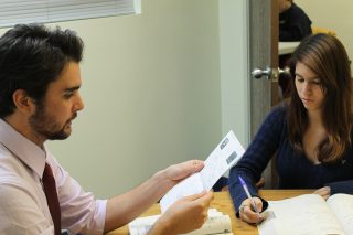 Získat české občanství je obtížné: Přechází mu těžký znalostní test